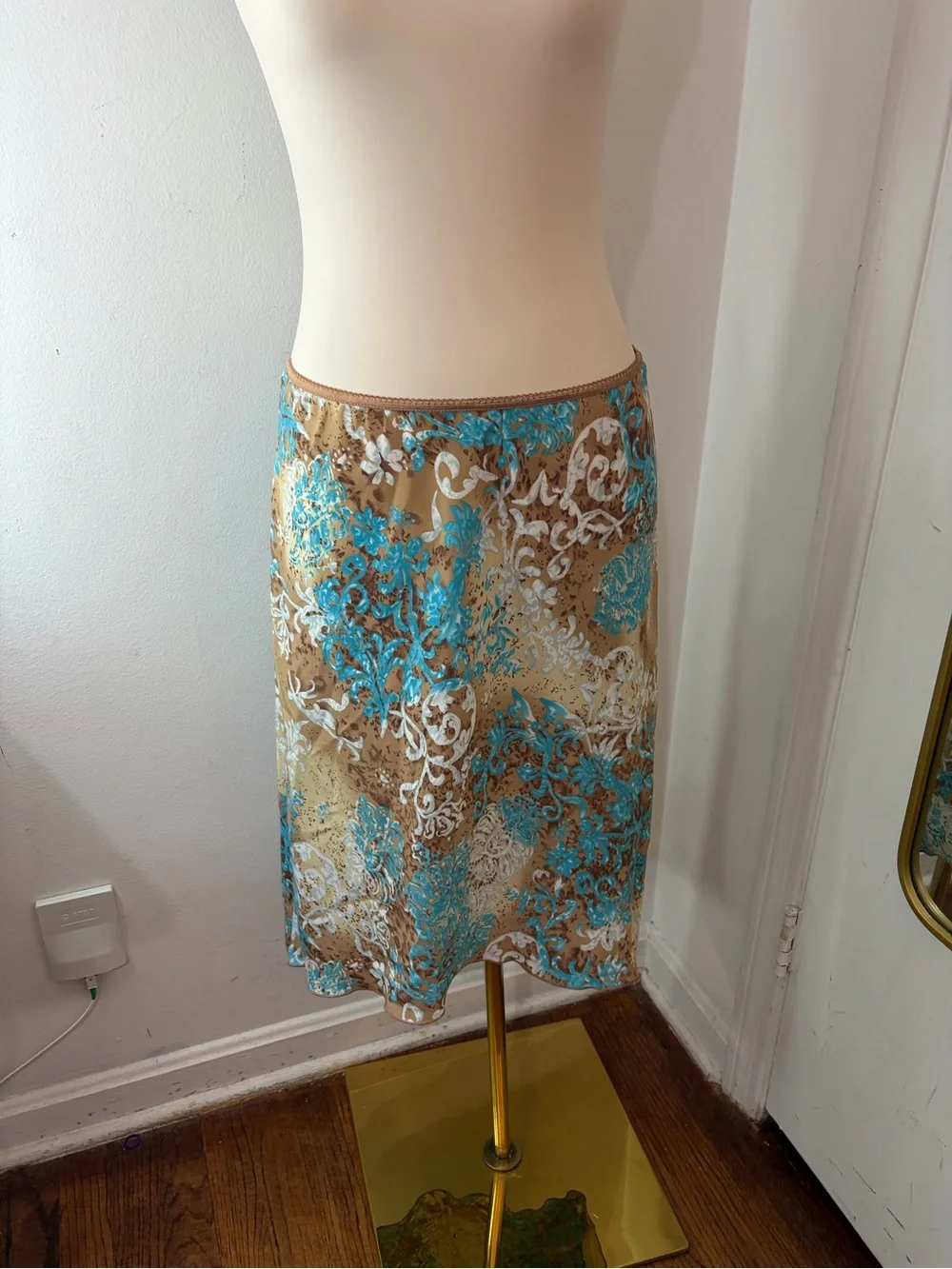 Y2K 90s vintage Turquoise & Tan Midi Skirt with Elastic Floral Motif